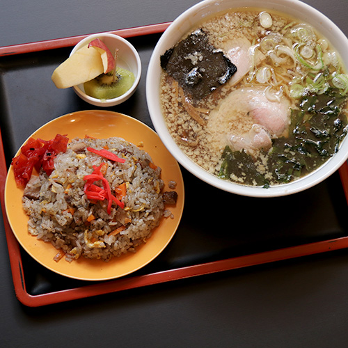 中油ラーメン+ミニチャーハンセット1,020円