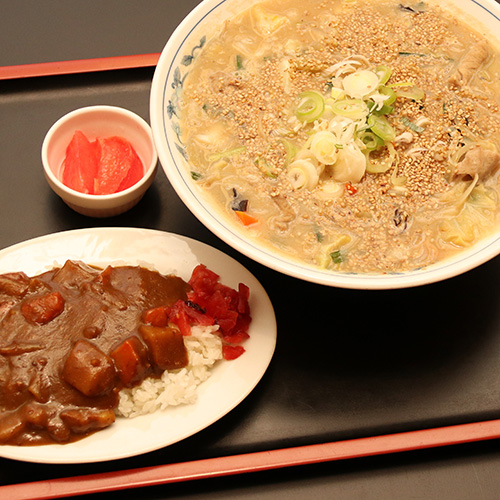 もつ炒ラーメン+ミニカレーセット1420円